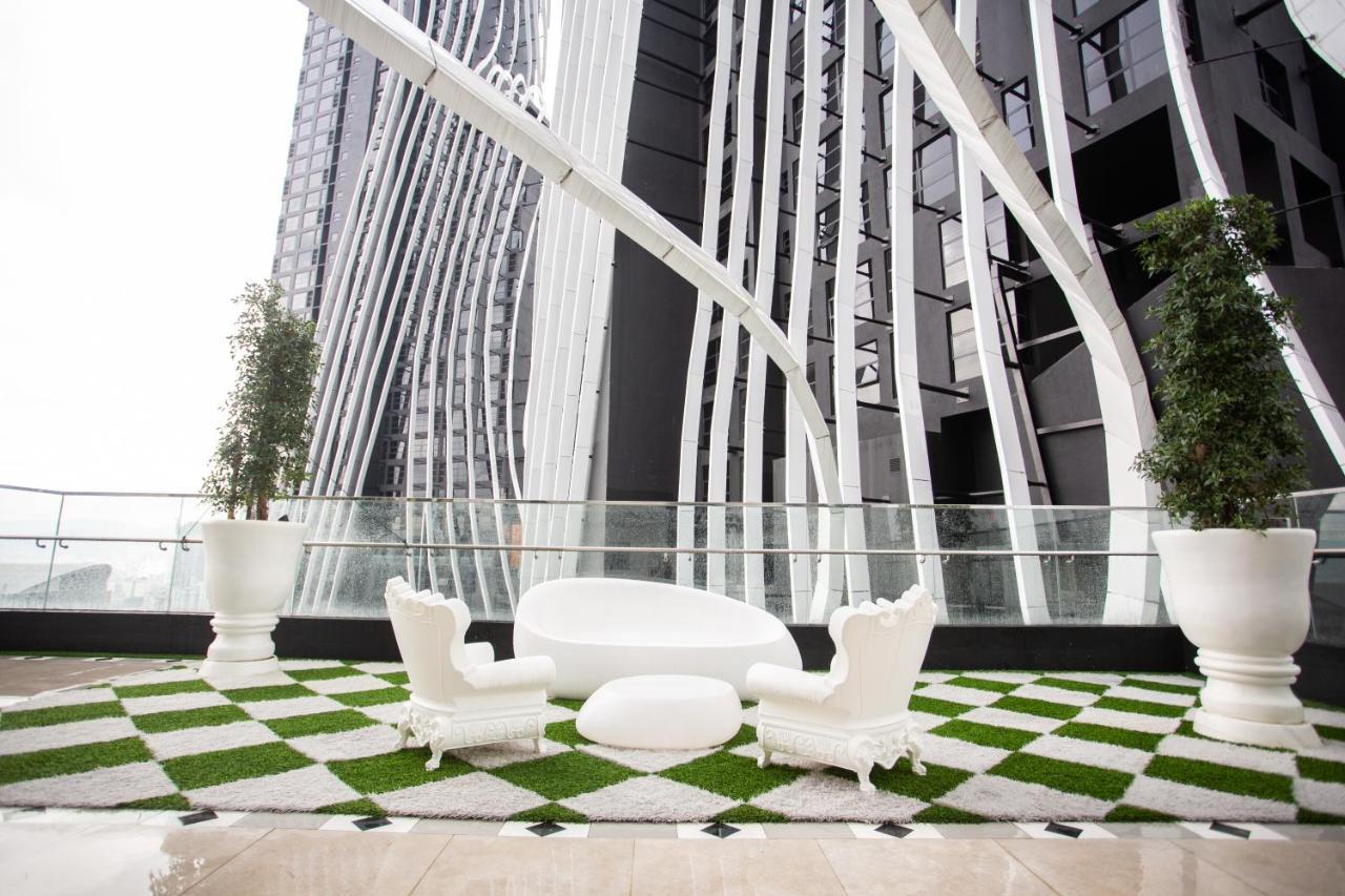 Arte Mont Kiara By Psm Luxury Suites Kuala Lumpur Exterior photo