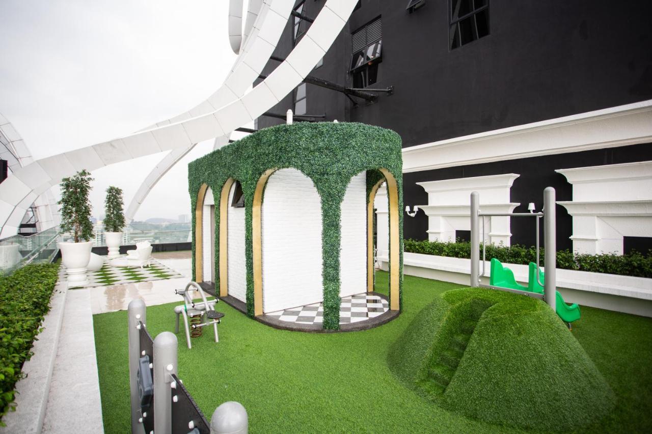 Arte Mont Kiara By Psm Luxury Suites Kuala Lumpur Exterior photo