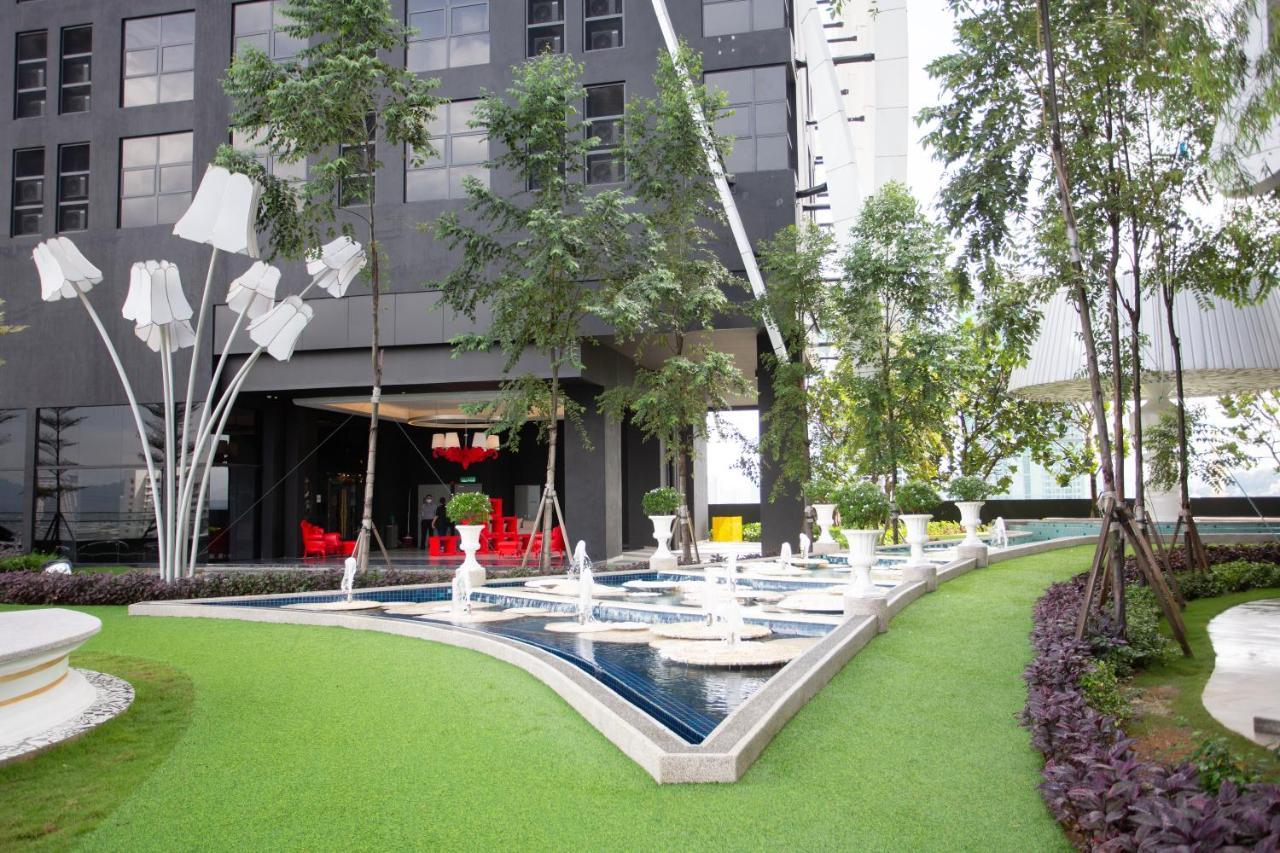 Arte Mont Kiara By Psm Luxury Suites Kuala Lumpur Exterior photo